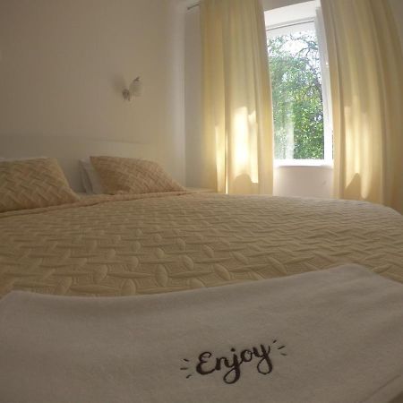 Boutique Hotel Enjoy Sergeyevka Ngoại thất bức ảnh
